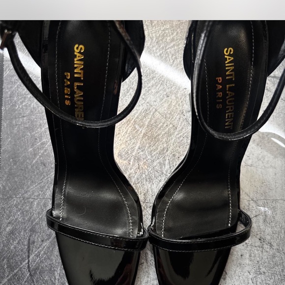 Saint Laurent Black Patent Heels with Gold Monogram - Picture 2 of 4